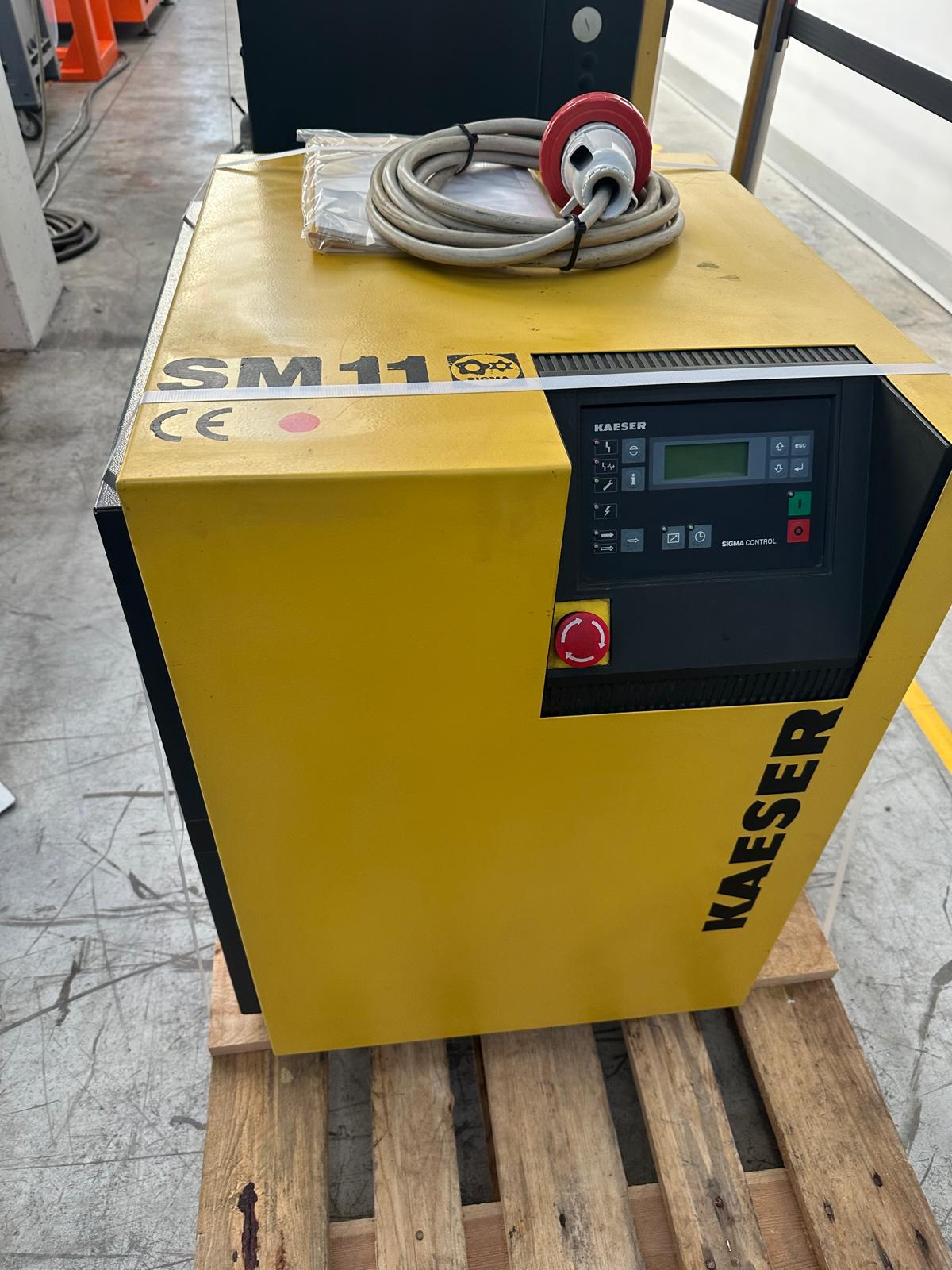 COMPRESSORE MARCA KAESER MODELLO SM11